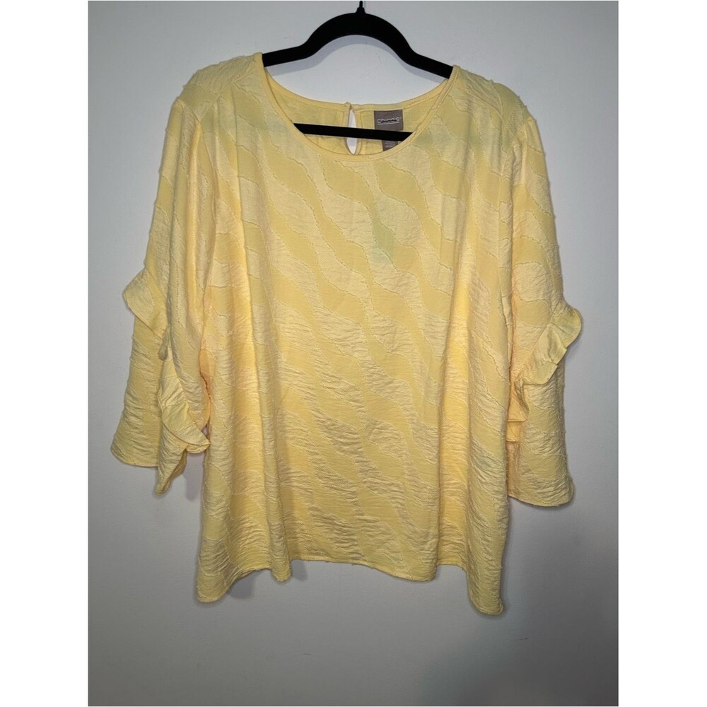 Chico’s Waves Accent Ruffle Blouse SZ 4 Round Neck  3/4 Sleeve Color yellow